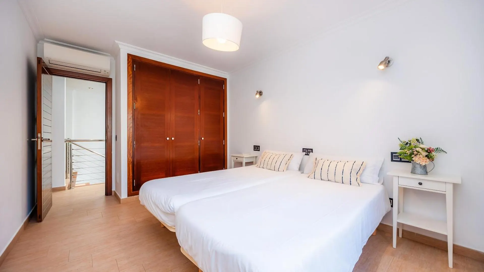 S Arbosera Font de sa Cala Holiday home