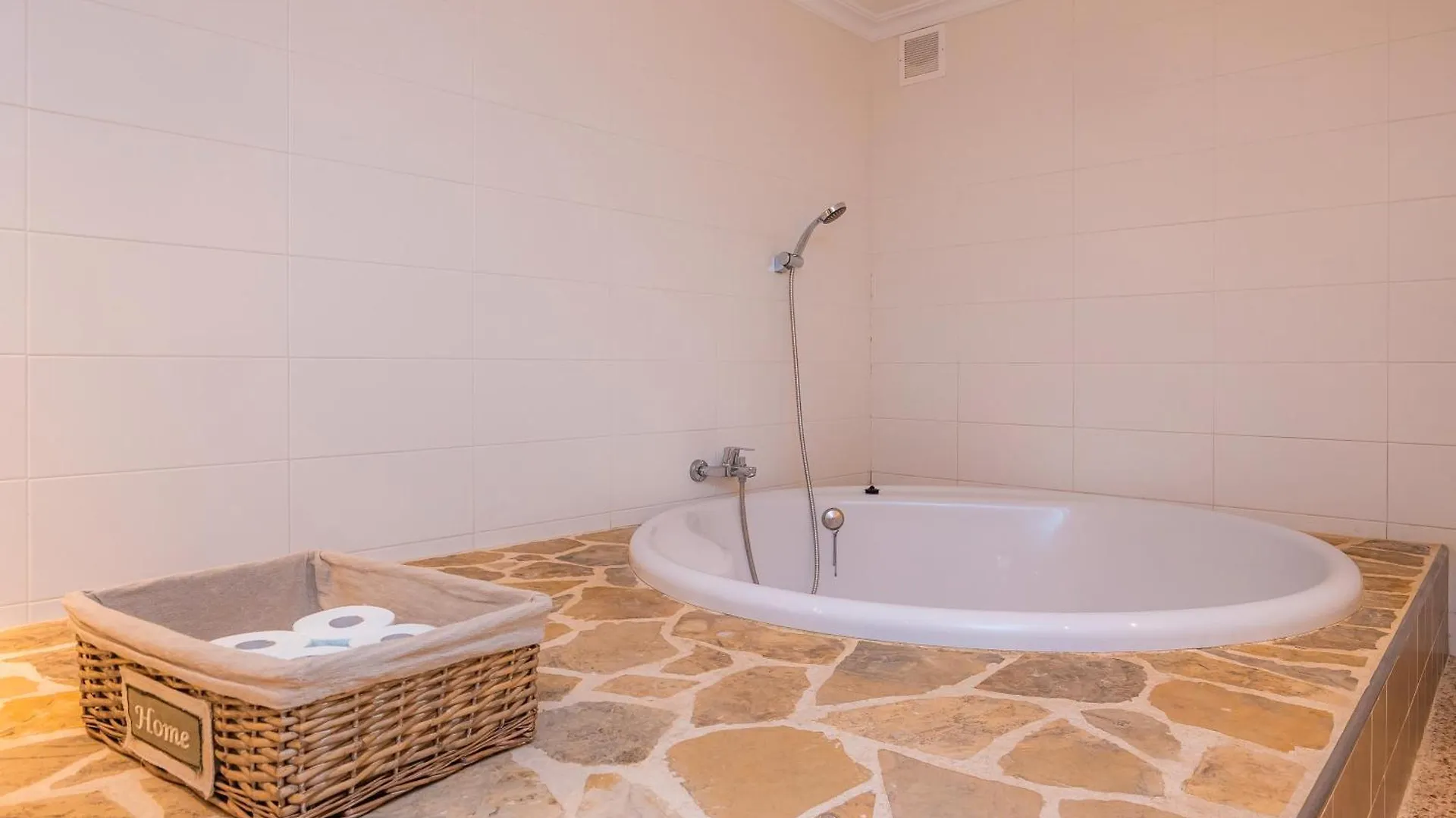 S Arbosera Font de sa Cala Holiday home